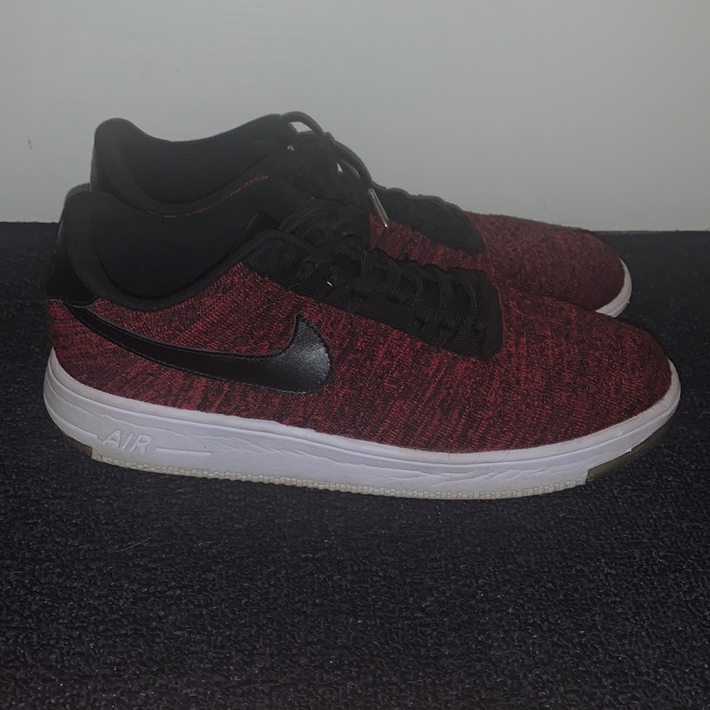 Nike Air Force 1 Flynit Red